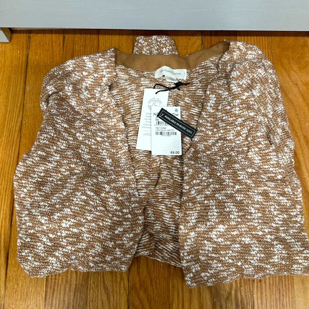Brown and white colored sweater/cartigan